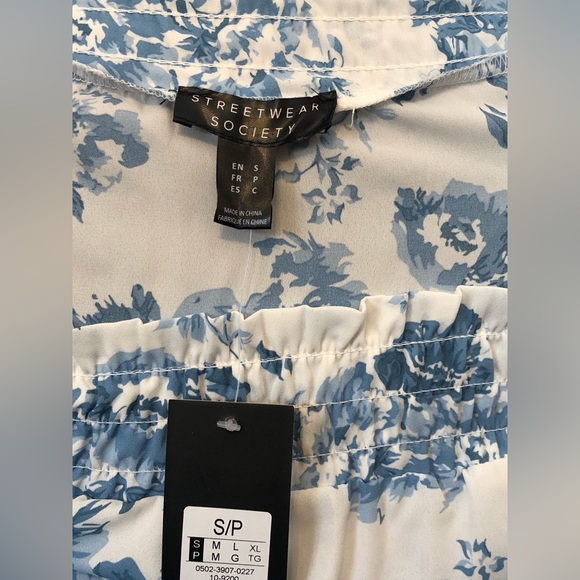 NWT Streetwear society Floral off the Shoulder Top - Picture 9 of 9